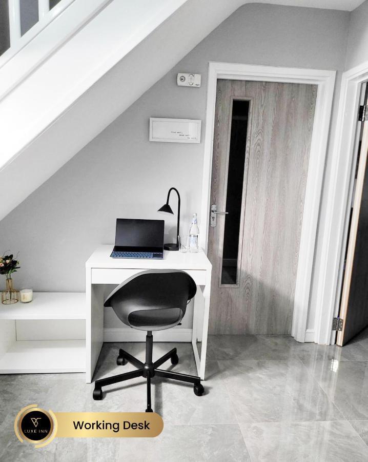 Nr Birmingham City Centre, 5 Bed, Luxe Inn Buitenkant foto